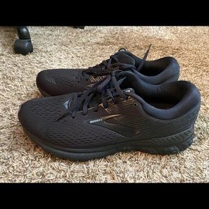 Brooks Adrenaline GTS 19- NWT